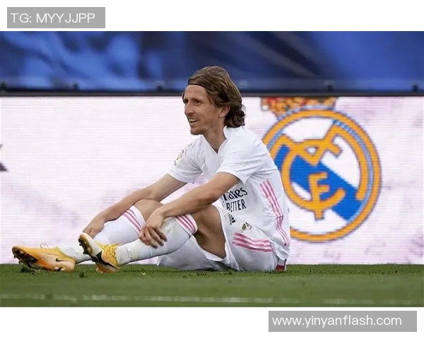 大巴黎挖角巴萨红星,西甲球队损失惨重 大巴黎挖角巴萨红星,西甲球队损失惨重