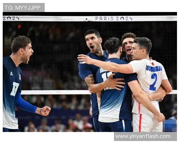 法国队备战强敌西班牙队!球员状态亮眼,教练信心满满 法国队备战强敌西班牙队!球员状态亮眼,教练信心满满