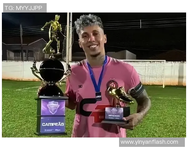 官宣！皇马签下锋霸，引援全面升级，球迷喜上眉梢