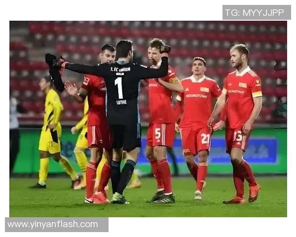 汉堡逆袭,德甲中游球队崭露头角 汉堡逆袭,德甲中游球队崭露头角