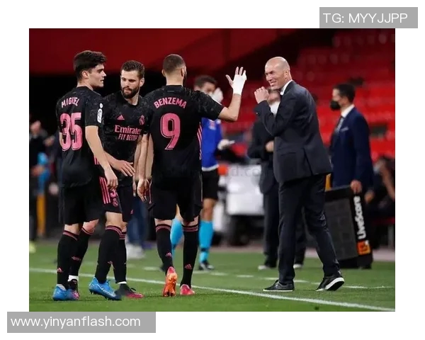 皇马客战格拉纳达,1-2失利:本泽马传射无用,铁卫助攻无功 皇马客战格拉纳达,1-2失利:本泽马传射无用,铁卫助攻无功