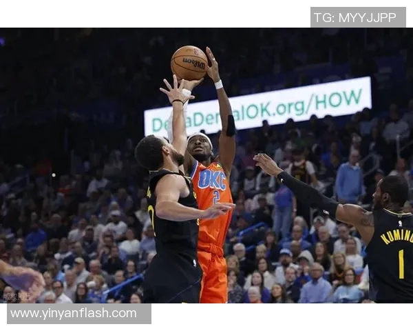 勇士战胜雷霆，系列赛战况1-1平：新时代篮球英雄再度崛起