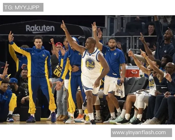 勇士大胜快船系列赛取得开门红：无懈可击的胜利揭示冠军之师的风范