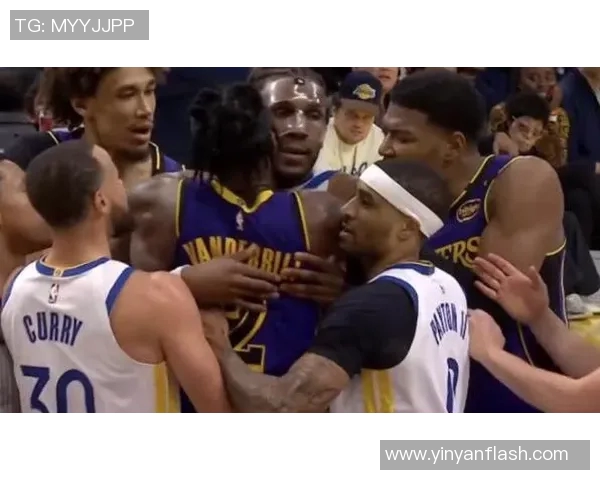 勇士全队合力横扫湖人，谱写篮球传奇
